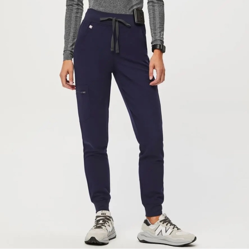 Figs Women’s High Waisted Zamora Jogger Scrub Pants
